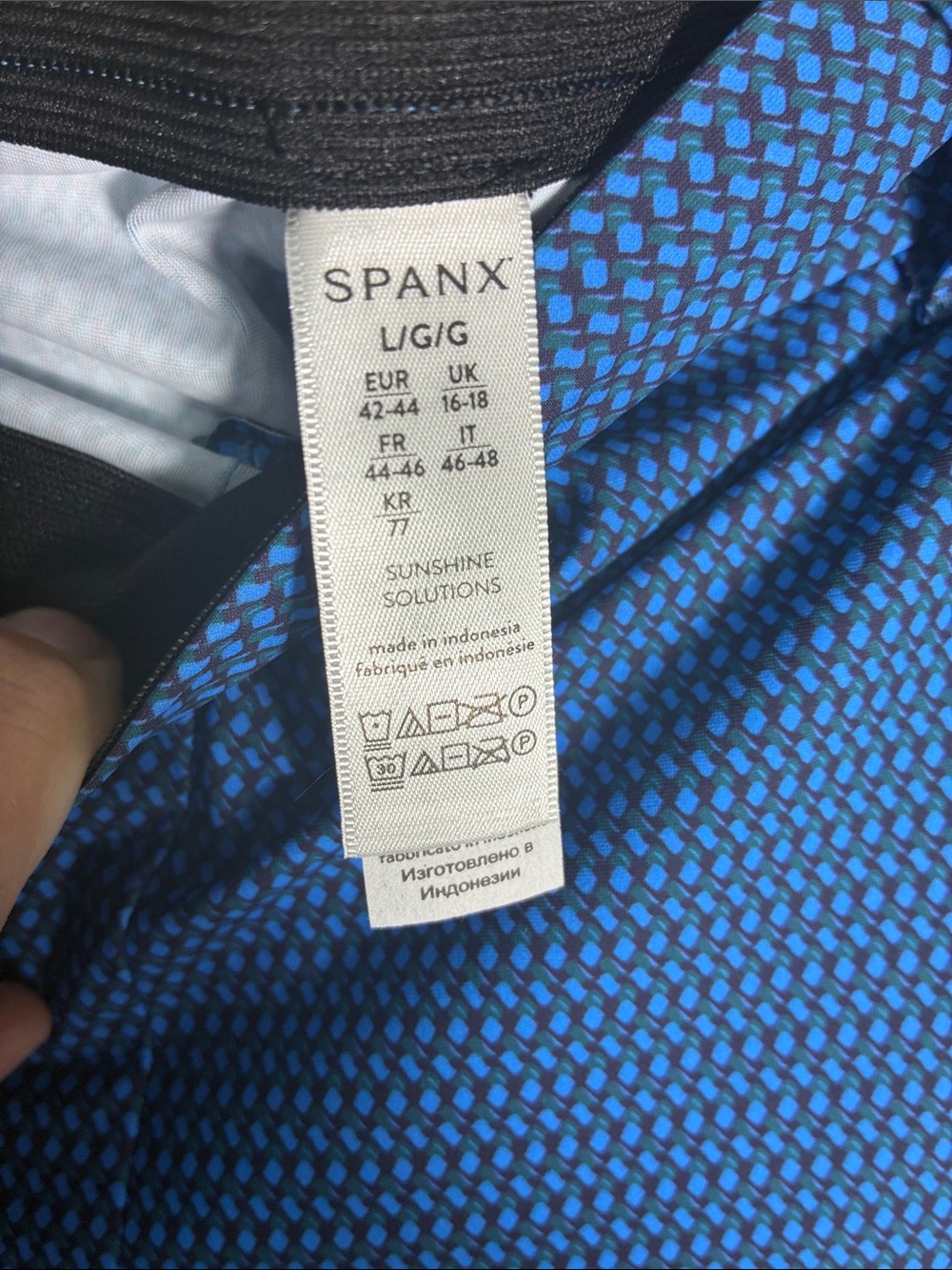 NWT SPANX Women’s Sunshine Kick Flare Pant in Geo Scape Blue - Size Large - Picture 2 of 8